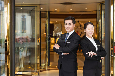 塑造卓越形象 酒店管理服务人员的专业素养与价值